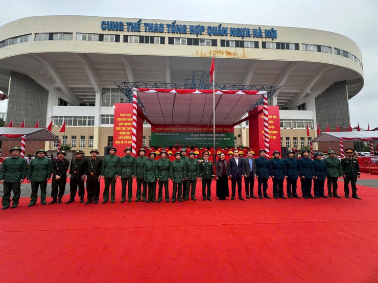 PHƯỜNG LÁNG THAM GIA LỄ GIAO, NHẬN QUÂN NĂM 2026 HOÀN THÀNH TỐT NHIỆM VỤ- Ảnh 1.