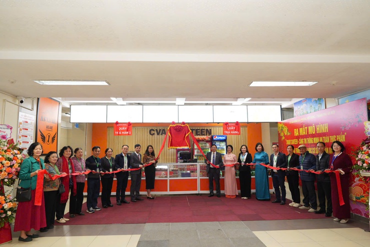 Phường Việt Hưng tiếp tục cho ra mắt mô hình “Smart Canteen” tại 03 cơ sở giáo dục- Ảnh 11.