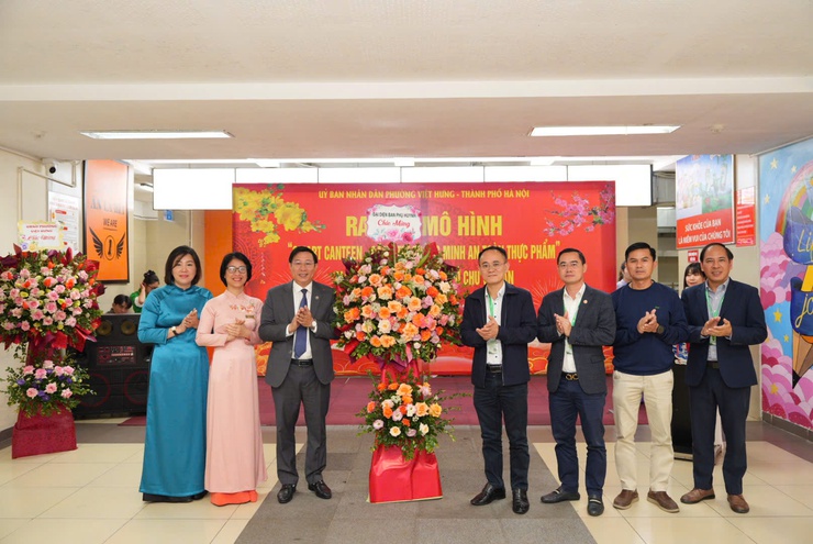 Phường Việt Hưng tiếp tục cho ra mắt mô hình “Smart Canteen” tại 03 cơ sở giáo dục- Ảnh 7.