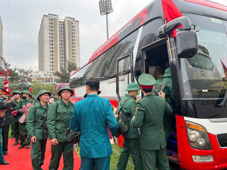 VỮNG BƯỚC TÒNG QUÂN – TUỔI TRẺ NGỌC HỒI TỰ HÀO TIẾP BƯỚC CHA ANH- Ảnh 15.