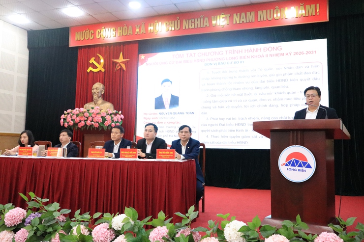 Ứng cử viên đại biểu HĐND phường Long Biên tiếp xúc cử tri tại đơn vị bầu cử số 01- Ảnh 2.