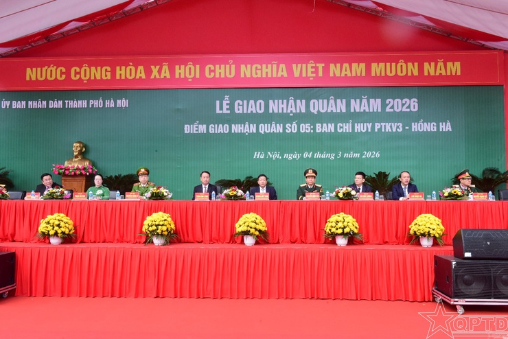 Phường Xuân Đỉnh tham gia Lễ giao nhận quân tại điểm giao quân số 5 của Thành phố- Ảnh 1.