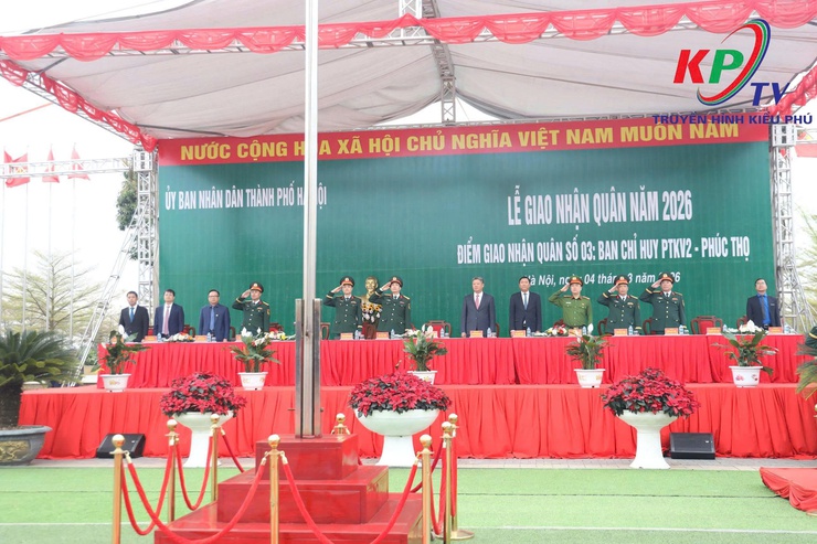 Xã Kiều Phú cùng với các địa phương hoàn thành công tác giao quân tập trung năm 2026, tại Quảng trường Trạng Bùng- Phùng Khắc Khoan xã Thạch Thất thành phố Hà Nội- Ảnh 1.