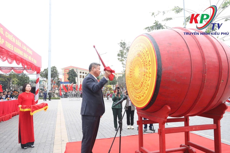 Xã Kiều Phú cùng với các địa phương hoàn thành công tác giao quân tập trung năm 2026, tại Quảng trường Trạng Bùng- Phùng Khắc Khoan xã Thạch Thất thành phố Hà Nội- Ảnh 6.
