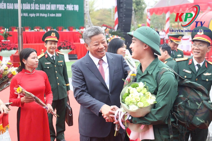 Xã Kiều Phú cùng với các địa phương hoàn thành công tác giao quân tập trung năm 2026, tại Quảng trường Trạng Bùng- Phùng Khắc Khoan xã Thạch Thất thành phố Hà Nội- Ảnh 8.