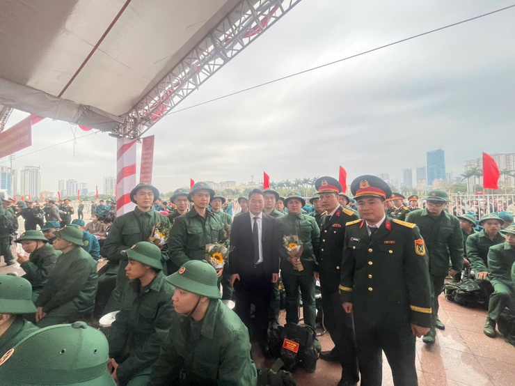 Phường Xuân Đỉnh tham gia Lễ giao nhận quân tại điểm giao quân số 5 của Thành phố- Ảnh 4.