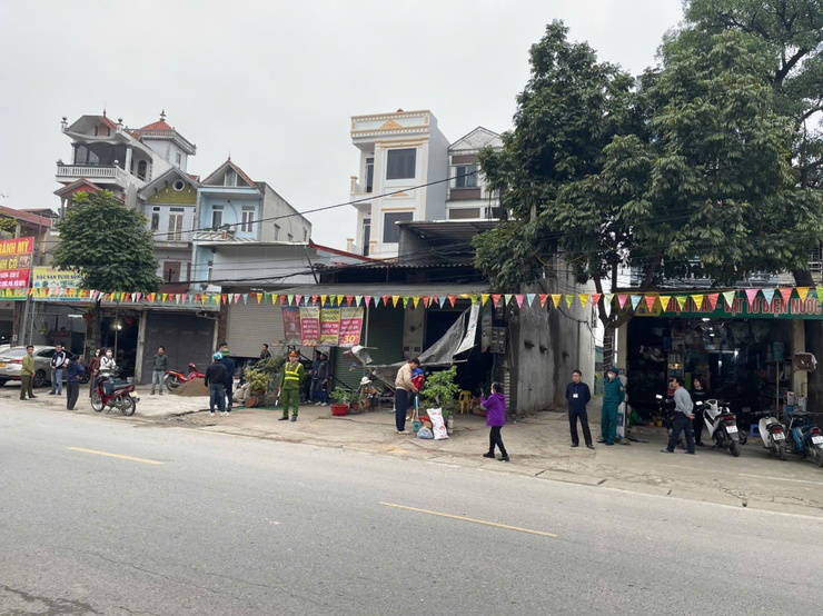 Công an xã Bình Minh ra quân giải tỏa hành lang giao thông, lập lại trật tự đô thị- Ảnh 4.