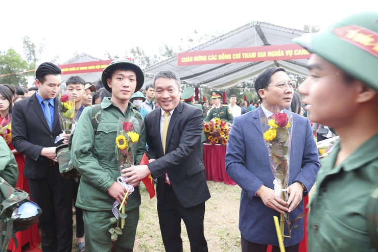 BAN CHỈ HUY PHÒNG THỦ KHU VỰC 1 - SÓC SƠN LONG TRỌNG TỔ CHỨC LỄ GIAO NHẬN QUÂN NĂM 2026- Ảnh 5.