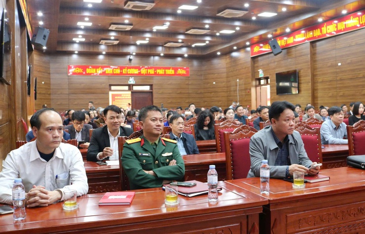 Ứng cử viên đại biểu HĐND thành phố Hà Nội đơn vị bầu cử số 22 tiếp xúc cử tri 4 xã Hương Sơn, Phúc Sơn, Hồng Sơn  và Mỹ Đức- Ảnh 6.