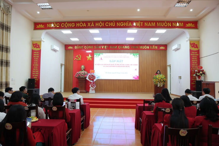 Chi hội Phụ nữ cơ quan Ủy ban nhân dân xã Phú Nghĩa tổ chức Gặp mặt kỷ niệm 116 ngày Quốc tế phụ nữ (08/3/1910 – 08/3/2026) và 1.986 năm khởi nghĩa Hai Bà Trưng- Ảnh 1.
