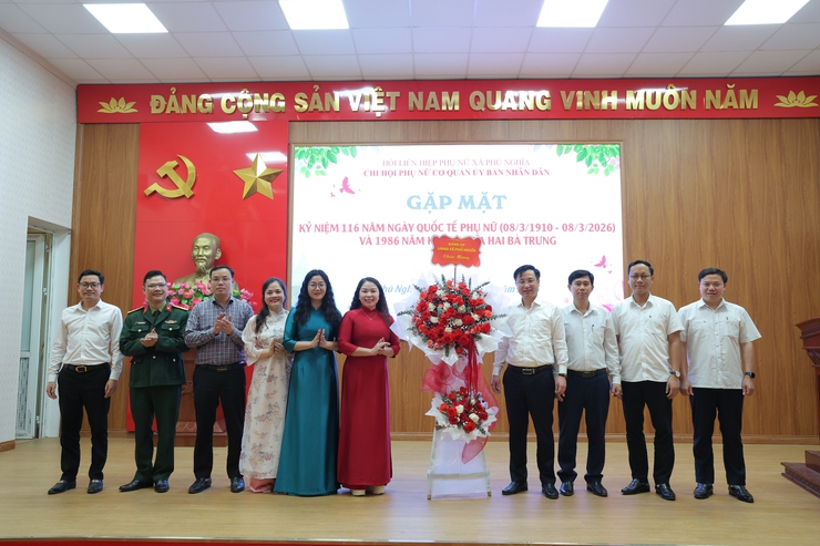 Chi hội Phụ nữ cơ quan Ủy ban nhân dân xã Phú Nghĩa tổ chức Gặp mặt kỷ niệm 116 ngày Quốc tế phụ nữ (08/3/1910 – 08/3/2026) và 1.986 năm khởi nghĩa Hai Bà Trưng- Ảnh 4.