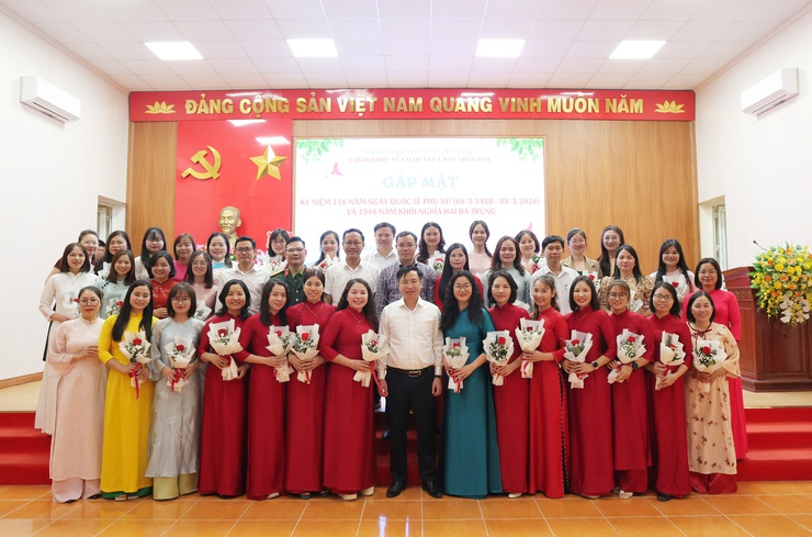 Chi hội Phụ nữ cơ quan Ủy ban nhân dân xã Phú Nghĩa tổ chức Gặp mặt kỷ niệm 116 ngày Quốc tế phụ nữ (08/3/1910 – 08/3/2026) và 1.986 năm khởi nghĩa Hai Bà Trưng- Ảnh 8.