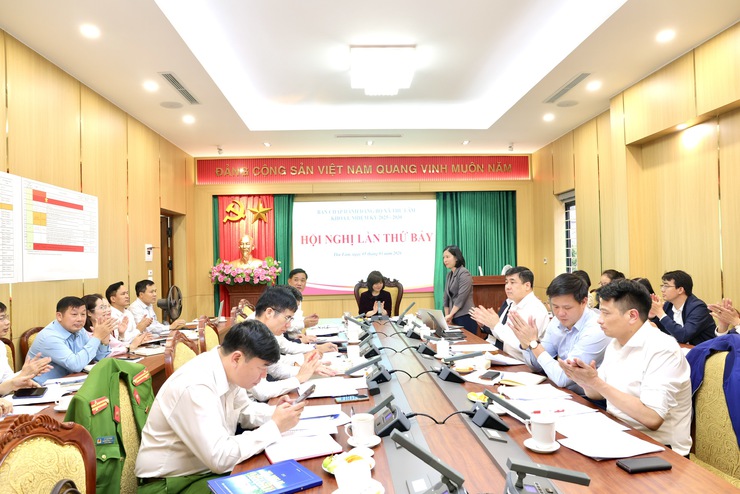 BCH ĐẢNG BỘ XÃ THƯ LÂM KHÓA I,  NHIỆM KỲ 2025-2030 TỔ CHỨC HỘI NGHỊ LẦN THỨ BẢY- Ảnh 1.