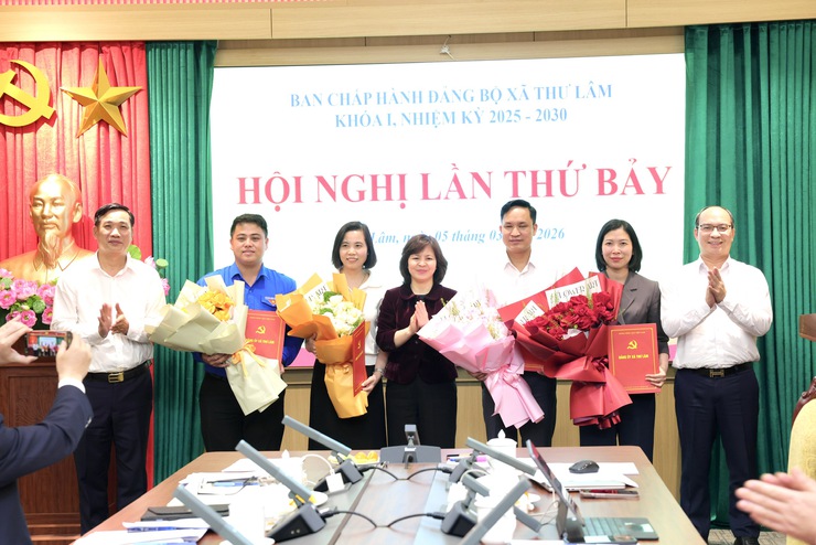 BCH ĐẢNG BỘ XÃ THƯ LÂM KHÓA I,  NHIỆM KỲ 2025-2030 TỔ CHỨC HỘI NGHỊ LẦN THỨ BẢY- Ảnh 7.