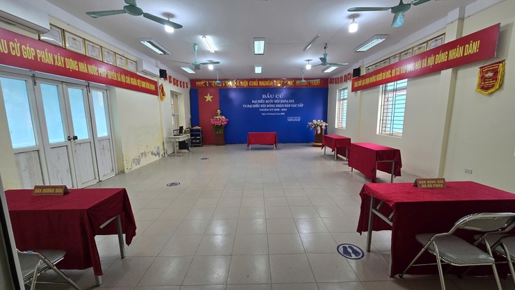 Long Biên đẩy mạnh tuyên truyền, cổ động trực quan hướng tới ngày bẩu cử 15/3/2026- Ảnh 4.