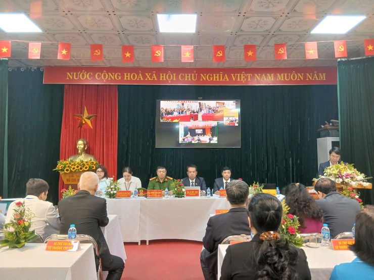 Hội nghị tiếp xúc cử tri với người ứng cử đại biểu Hội đồng nhân dân (HĐND) phường Việt Hưng khóa II, nhiệm kỳ 2026 – 2031 tại Đơn vị bầu cử số 3- Ảnh 5.