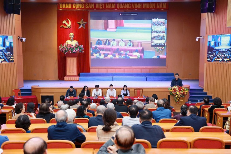 Hội nghị tiếp xúc cử tri tại Đơn vị bầu cử số 5 tăng cường gắn kết giữa người ứng cử với cử tri- Ảnh 1.