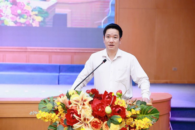 Hội nghị tiếp xúc cử tri tại Đơn vị bầu cử số 5 tăng cường gắn kết giữa người ứng cử với cử tri- Ảnh 3.