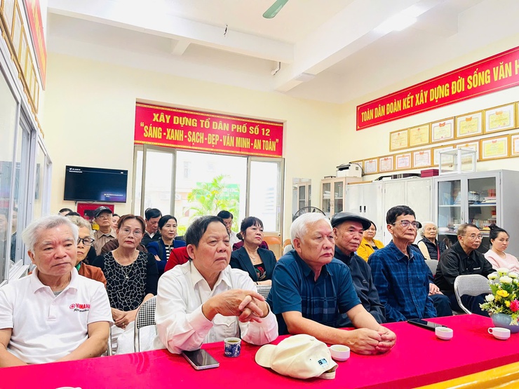 Hội nghị tiếp xúc cử tri với người ứng cử đại biểu Hội đồng nhân dân (HĐND) phường Việt Hưng khóa II, nhiệm kỳ 2026 – 2031 tại Đơn vị bầu cử số 3- Ảnh 9.