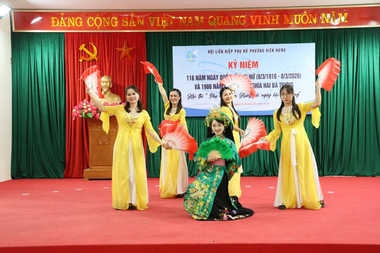 Hội LHPN phường Kiến Hưng long trọng tổ chức kỷ niệm 1986 năm Khởi nghĩa Hai Bà Trưng và 116  năm ngày Quốc tế Phụ nữ 8/3- Ảnh 4.