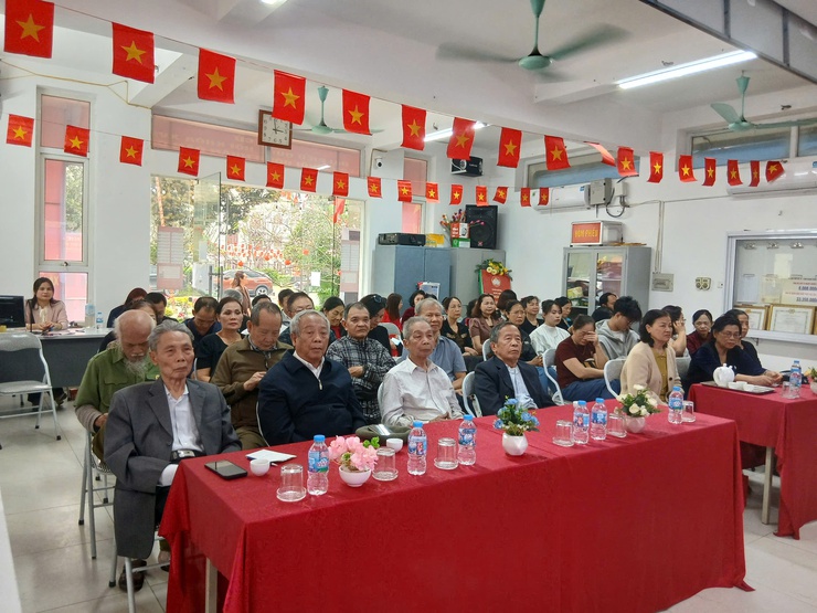 Hội nghị tiếp xúc cử tri với người ứng cử đại biểu Hội đồng nhân dân (HĐND) phường Việt Hưng khóa II, nhiệm kỳ 2026 – 2031 tại Đơn vị bầu cử số 3- Ảnh 11.