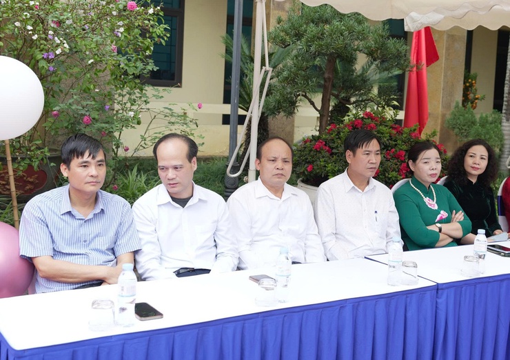 MÍT TINH KỶ NIỆM 116 NĂM NGÀY QUỐC TẾ PHỤ NỮ 8/3 VÀ KỶ NIỆM 1986 NĂM KHỞI NGHĨA HAI BÀ TRƯNG, PHỤ NỮ XÃ MỸ ĐỨC PHÁT HUY TRUYỀN THỐNG, VỮNG TIN BƯỚC VÀO KỶ NGUYÊN MỚI- Ảnh 3.