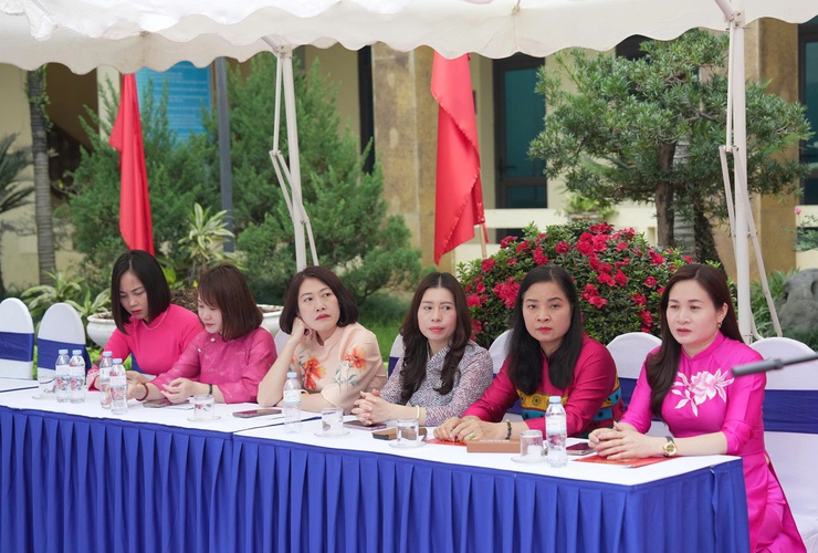 MÍT TINH KỶ NIỆM 116 NĂM NGÀY QUỐC TẾ PHỤ NỮ 8/3 VÀ KỶ NIỆM 1986 NĂM KHỞI NGHĨA HAI BÀ TRƯNG, PHỤ NỮ XÃ MỸ ĐỨC PHÁT HUY TRUYỀN THỐNG, VỮNG TIN BƯỚC VÀO KỶ NGUYÊN MỚI- Ảnh 2.