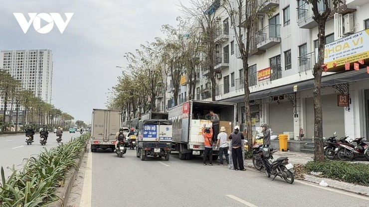 Hà Nội lập chốt xử lý xe tải chiếm đường Phạm Tu sau phản ánh của Báo điện tử TNVN
- Ảnh 1.