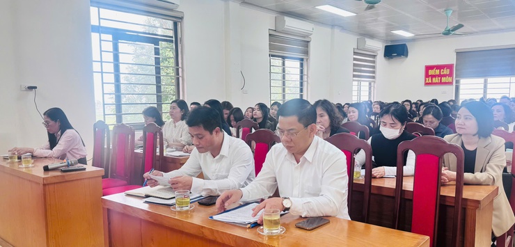 Hội nghị quán triệt Nghị quyết số 20 của Đảng ủy xã Hát Môn về nâng cao chất lượng giáo dục và đào tạo giai đoạn 2026 – 2030- Ảnh 1.