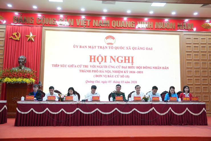 Hội nghị tiếp xúc cử tri vận động bầu cử tại đơn vị số 15, HĐND TP Hà Nội- Ảnh 1.