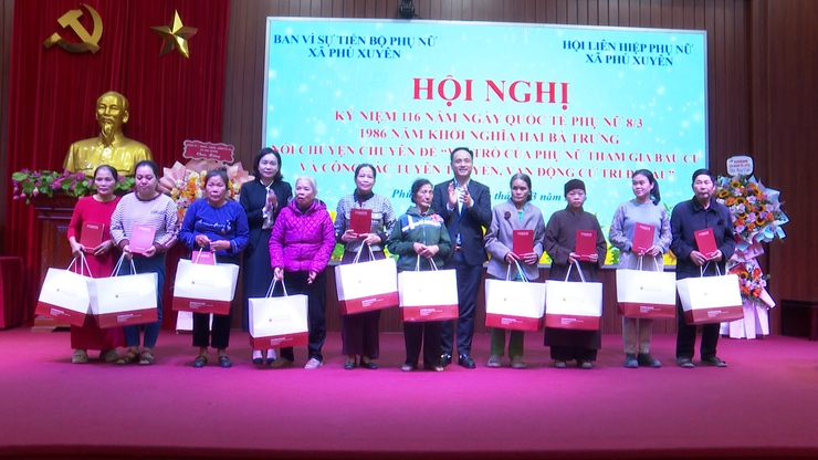 Xã Phú Xuyên tổ chức hội nghị kỷ niệm Ngày Quốc tế Phụ nữ 8/3 và nói chuyện chuyên đề về vai trò phụ nữ trong bầu cử- Ảnh 11.