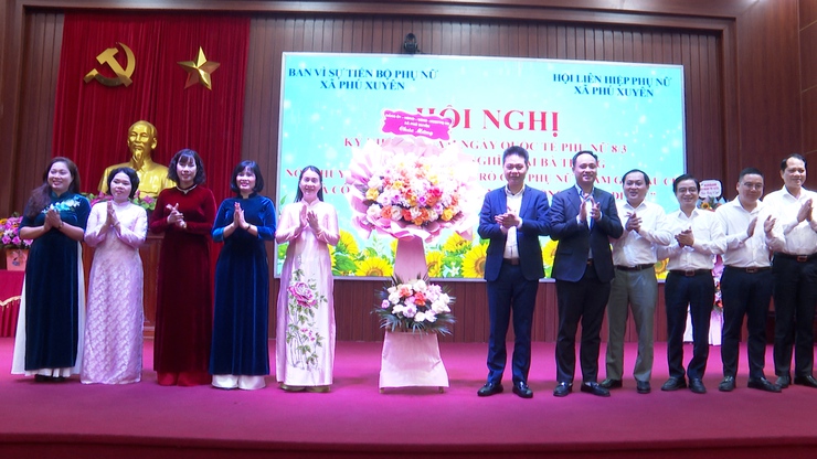 Xã Phú Xuyên tổ chức hội nghị kỷ niệm Ngày Quốc tế Phụ nữ 8/3 và nói chuyện chuyên đề về vai trò phụ nữ trong bầu cử- Ảnh 1.