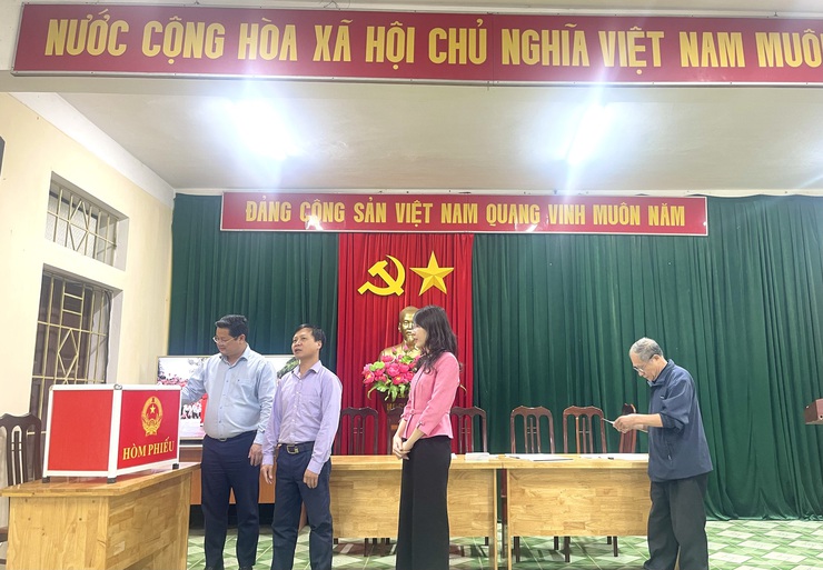 Lãnh đạo xã Phúc Lộc kiểm tra công tác chuẩn bị bầu cử nhiệm kỳ 2026–2031- Ảnh 11.