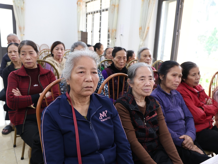 Hội nghị tiếp xúc cử tri với những người ứng cử đại biểu HĐND xã Tam Hưng tại thôn Quan Nhân- Ảnh 3.