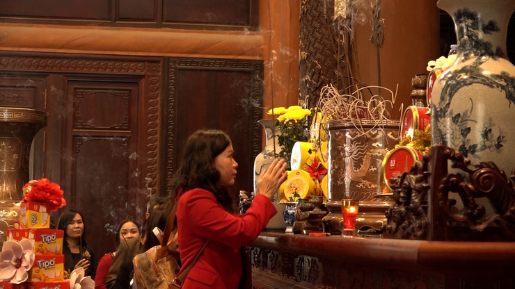 Thầy và trò Trường tiểu học Thanh Mai và Trường tiểu học Phương Trung 1 - xã Thanh Oai dâng hương tại Nhà lưu niệm Bác Hồ xã Mỹ Đức- Ảnh 5.