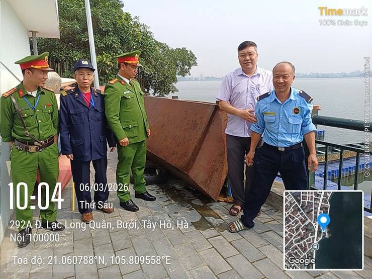 Tây Hồ ra quân ngăn chặn, xử lý vi phạm, đảm bảo vệ sinh môi trường, trật tự khu vực hồ Tây- Ảnh 3.