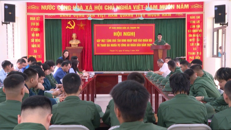 Xã Thanh Trì: Hội nghị gặp mặt, động viên và tặng quà công dân lên đường nhập ngũ thực hiện nghĩa vụ năm 2026- Ảnh 3.