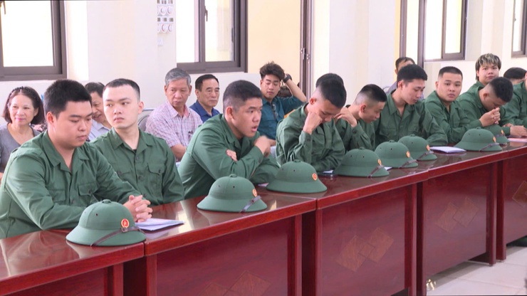 Xã Thanh Trì: Hội nghị gặp mặt, động viên và tặng quà công dân lên đường nhập ngũ thực hiện nghĩa vụ năm 2026- Ảnh 5.