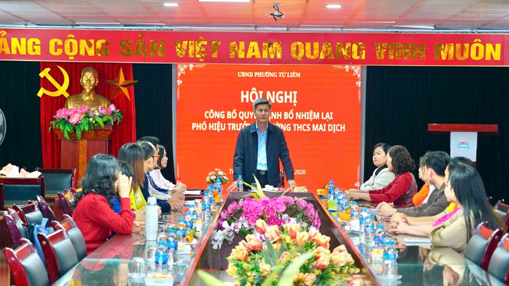 UBND phường Từ Liêm công bố các quyết định bổ nhiệm và bổ nhiệm lại cán bộ quản lý trường học

- Ảnh 3.