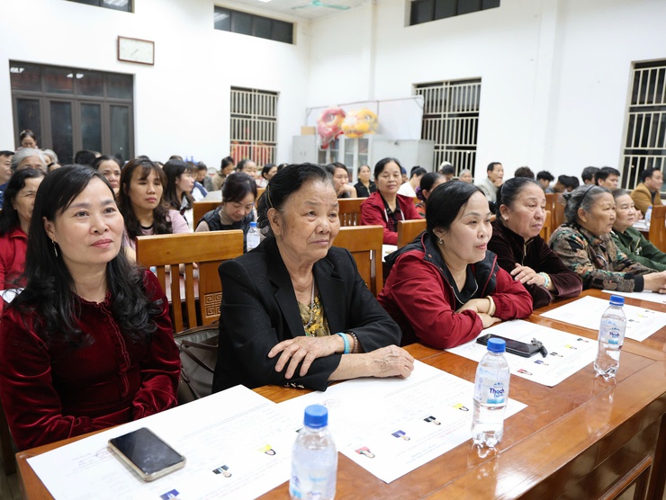 Cử tri thôn Gia Vĩnh tiếp xúc ứng cử viên đại biểu HĐND xã Tam Hưng nhiệm kỳ 2026–2031- Ảnh 8.