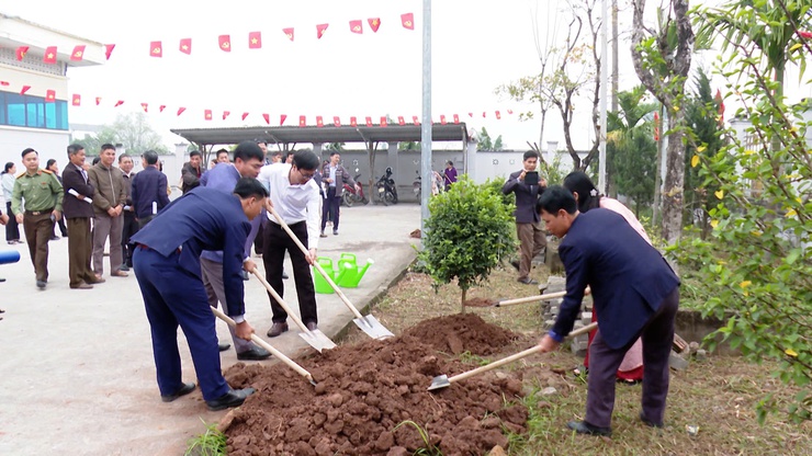 UBND XÃ ỨNG HÒA TỔ CHỨC LỄ PHÁT ĐỘNG PHONG TRÀO THI ĐUA “SÁNG – XANH – SẠCH – ĐẸP” NĂM 2026.- Ảnh 4.