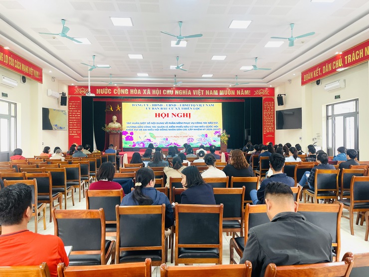 UBBC xã Thiên Lộc tập huấn một số nội dung về phần mềm phục vụ công tác bầu cử; hướng dẫn công tác quản lý, kiểm phiếu bầu cử đại biểu Quốc hội khóa XVI và đại biểu HĐND các cấp, nhiệm kỳ 2026 - 2031- Ảnh 1.