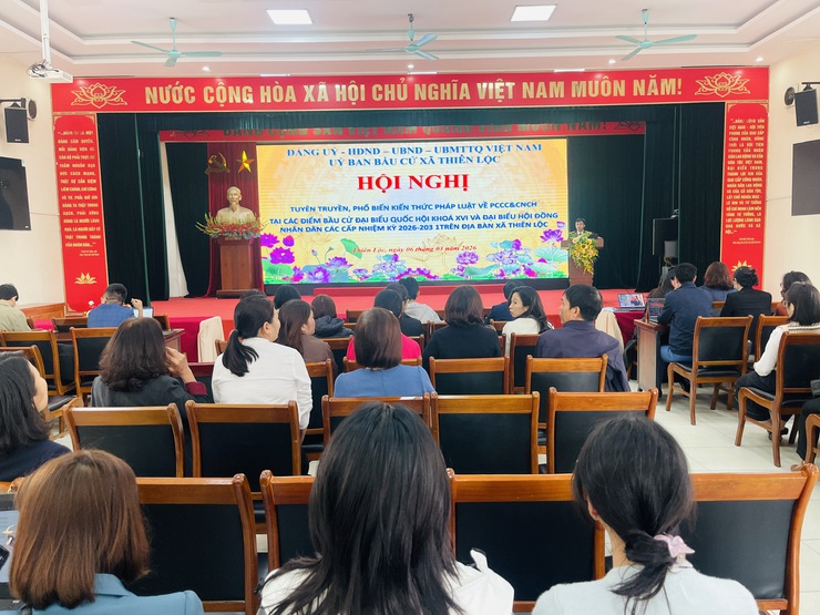 UBBC xã Thiên Lộc - Công an xã tuyên truyền, phổ biến kiến thức pháp luật về PCCC & CNCH tại các điểm bầu cử- Ảnh 1.