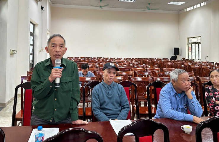 Bát Tràng tuyên truyền pháp luật cá biệt về đất đai, bảo vệ môi trường tại thôn Khoan Tế- Ảnh 2.