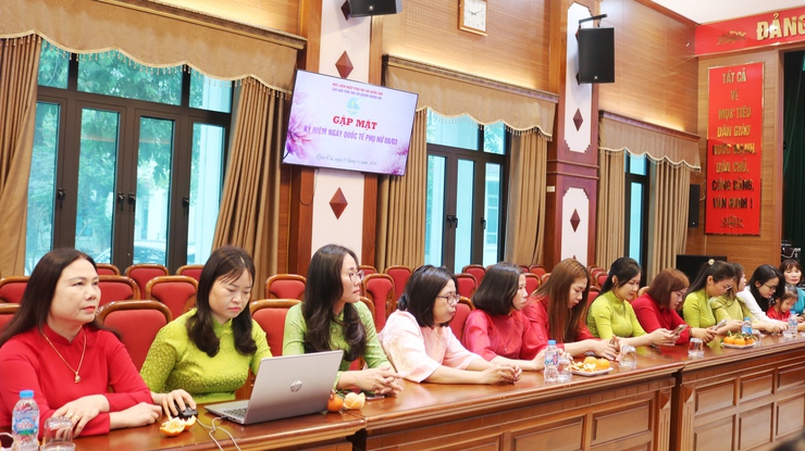  Chi hội Phụ nữ cơ quan UBND Xã Quốc Oai gặp mặt kỷ niệm 116 năm Ngày Quốc tế Phụ nữ 8/3 và 1.986 năm Khởi nghĩa Hai Bà Trưng- Ảnh 5.