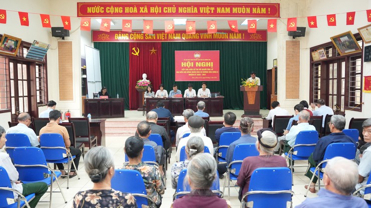 Cử tri Đơn vị bầu cử số 06 kỳ vọng vào chương trình hành động của các ứng cử viên đại biểu HĐND xã khoá II, nhiệm kỳ 2026-2031 - Ảnh 1.