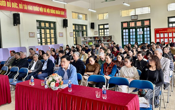 Hội nghị tiếp xúc giữa cử tri với người ứng cử đại biểu HĐND xã Đại Thanh khoá II tại đơn vị bầu cử số 1 gồm các thôn: Huỳnh Cung, Yên Ngưu, TT Phân lân 105, TT Pin, TT Yên Ngưu.- Ảnh 1.