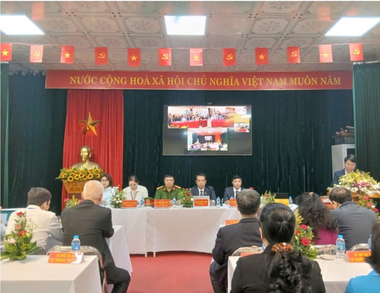 Phường Việt Hưng tổ chức Hội nghị tiếp xúc cử tri với người ứng cử đại biểu HĐND phường khóa II, nhiệm kỳ 2026 – 2031.- Ảnh 13.