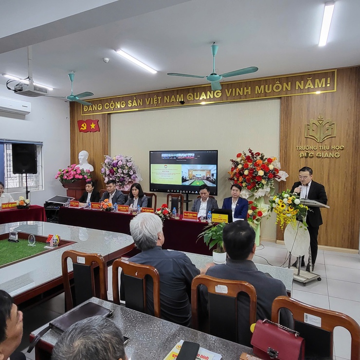 Phường Việt Hưng tổ chức Hội nghị tiếp xúc cử tri với người ứng cử đại biểu HĐND phường khóa II, nhiệm kỳ 2026 – 2031.- Ảnh 3.