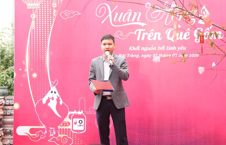 "Xuân hồng trên quê gốm": Lan tỏa những giọt máu nghĩa tình đầu xuân- Ảnh 2.